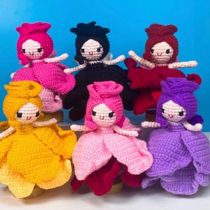 リバーシブルローズフェアリーアミグルミ、かぎ針編みのローズ、ローズのぬいぐるみ、かぎ針編みの妖精人形、かぎ針編みの花のギフト
