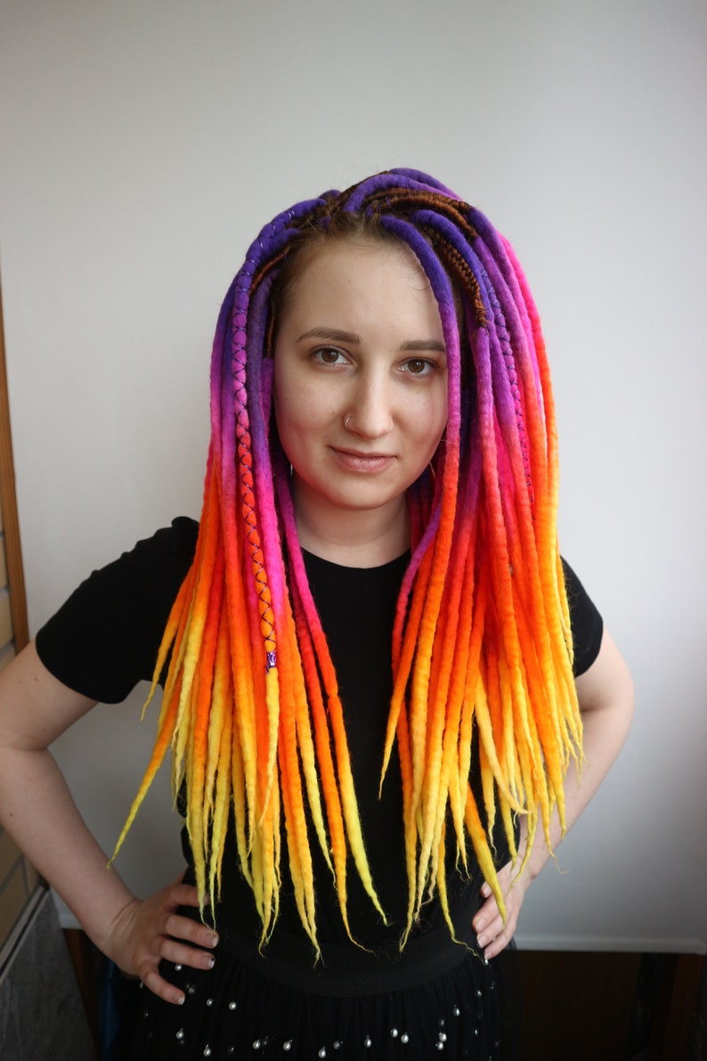 дреды из войлока радуга. войлочные дреды. войлочные дреды. войлочные дреды комплект. мужские дреды из войлока.