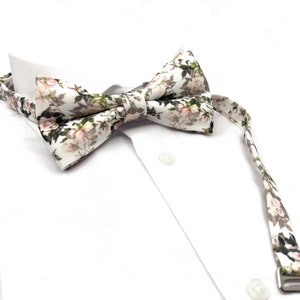 Floral Blush Pink Bow Ties Floral Wedding Bow TieFloral Pink Bow Tie  Groomsmen Bow Tie Gift Wedding Bow tie Blush Pink Bow Tie Rose Bow Tie