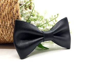 Black Leather Bow Tie / Leather Bow Tie / Dark Leather Bow Tie / Groom Bow Tie / Genuine Leather Bow Tie / Wedding Bow Tie / BowTie For Men