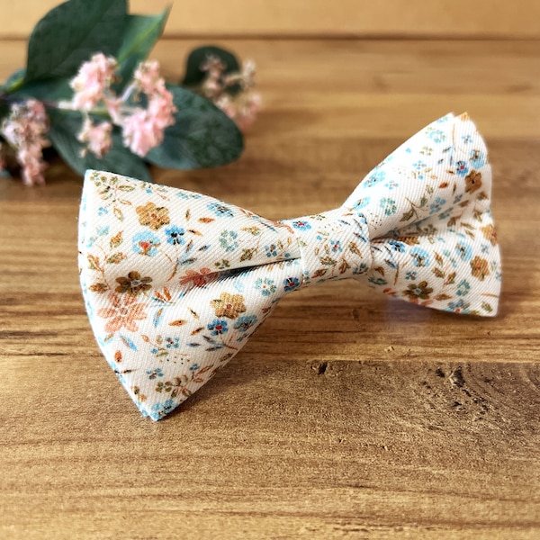 Burnt Flower bowtie / Flower bow tie / Groomsman Gift / Wedding bow tie / Ring bearer bow tie / Gift for dad / Gift for him / Bow Tie