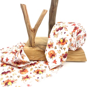 Burnt Orange pumpkin tie, Wedding Floral Tie, Groomsmen Neckties, Groom Gift Tie, Groom necktie, Copper Rust Floral tie, Wedding tie