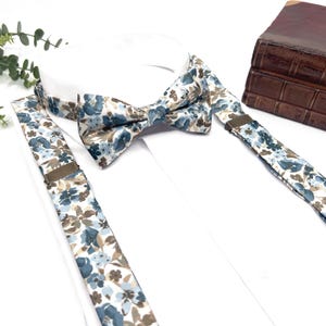 Dusty Blue Floral Bow Tie and Suspenders Set, Brown Blue Wedding Suspenders, Groomsmen Outfit, Boho Rustic Wedding image 1