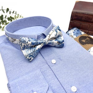 Dusty Blue Floral Bowtie, Floral Blue Bowktie, Wedding Floral BowTies, Groomsmen Floral Bowtie, Groom Gift BowTie, Weddings BowTie
