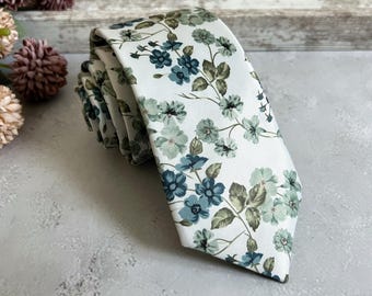 Elfenbein Blumen Krawatte mit Salbei Grün & Staub Blau, Boho Hochzeit Krawatte, Groomsmen Krawatte, Handgemachte Männer Krawatte