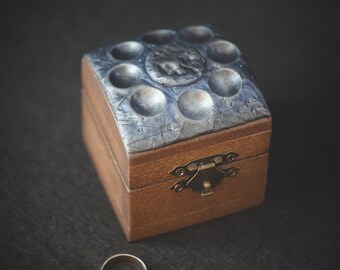 moon ring box
