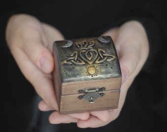 moon ring box