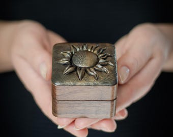 Sunflower Sun Vintage Ring Box, Engagement Ring Box for Proposal, Wedding Ring Holder, Unique Antique Style Jewelry Box