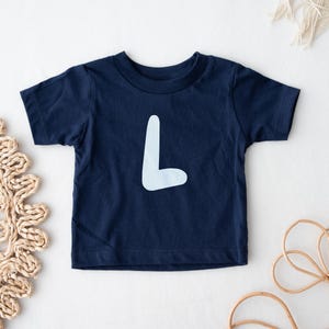 Camiseta personalizada con letras para niños pequeños, camiseta con inicial para niños, camiseta con alfabeto para niños, camiseta con monograma para niños, regalo de verano para bebés estampado
