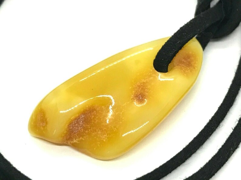 AMBER PENDANT Polished Yellow Egg Yolk Opaque Bead on Black Cord Unisex Jewelry 4g 11666