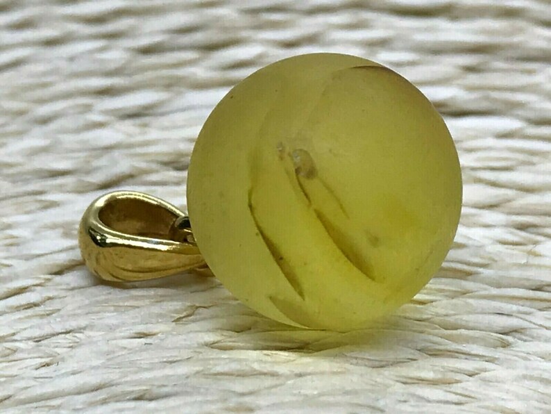 Natural BALTIC Amber Pendant Unpolished Round Bead Ball Silver Gold Plated 1,7 g 9933