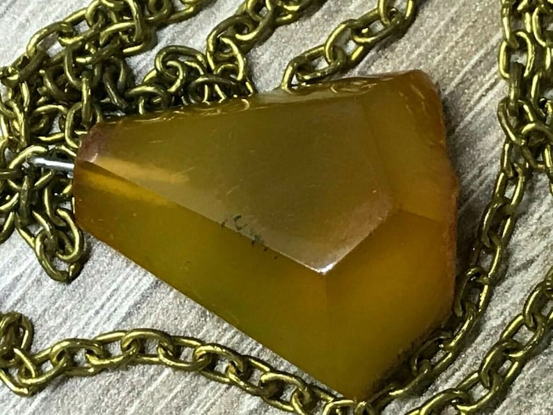 Old Vintage Baltic Amber Pendant Egg Yolk Butterscotch Bronze Chain 13,9g 9831