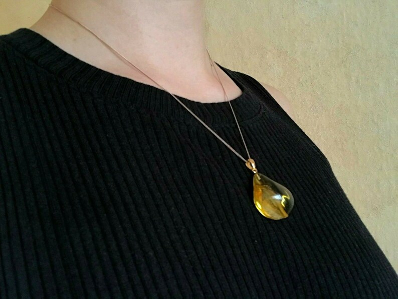 Real Natural Baltic Amber Pendant With Insect Inclusion Drop Silver 925 Gold Plated 5g 6097