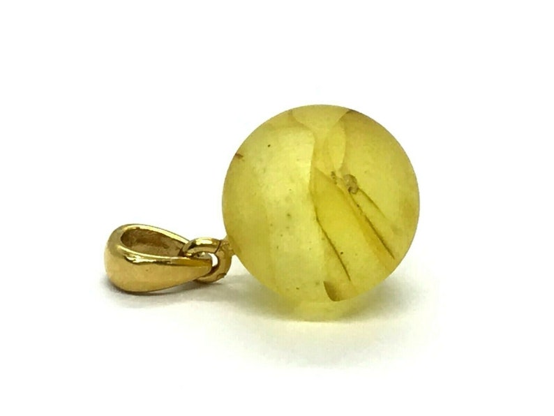 Natural BALTIC Amber Pendant Unpolished Round Bead Ball Silver Gold Plated 1,7 g 9933