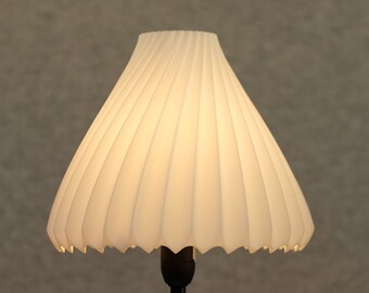 Swirl Lamp Shade in White