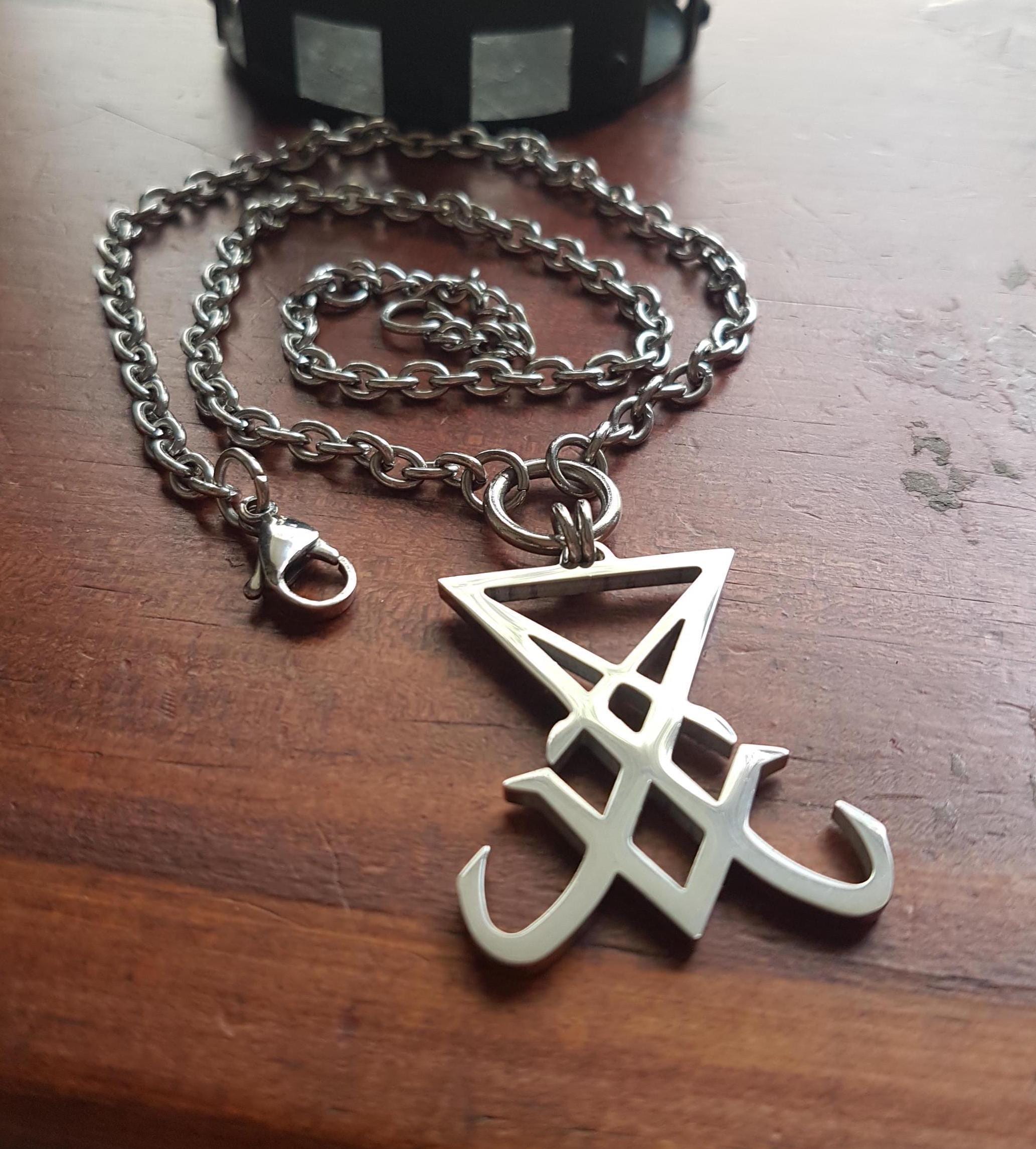 Lucifer Rava Chain Large Lucifer Sigil Pendant Necklace - Satanic Seal O Ring Chain Choker ...