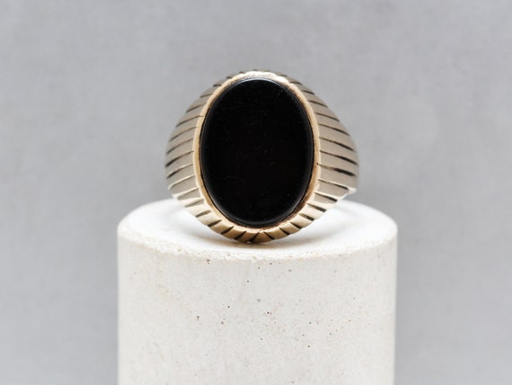 9ct Yellow Gold Onyx Signet Ring Size (UK) R