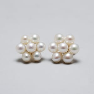 9ct Yellow Gold Pearl Flower Earrings