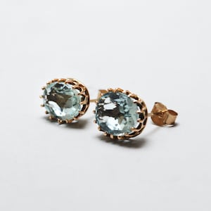 9ct Yellow Gold, Blue Topaz Stud Earrings
