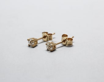 18ct Yellow Gold Old Cut Diamond Stud Earrings