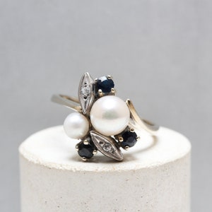 9ct Yellow Gold, Pearl and Sapphire Ring Size (UK) N