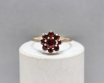 9ct Yellow Gold, Garnet Ring UK Size N