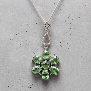 18ct White Gold Peridot & Diamond Flower Pendant - 18in Chain