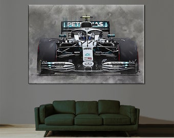 Könnte beinhalten: Ein Aquarellbild eines Formel-1-Rennwagens mit dem Schriftzug "PETRONAS" an der Seite. Das Auto ist schwarz und weiß mit blauen Akzenten. Das Auto befindet sich auf einem grauen Hintergrund.