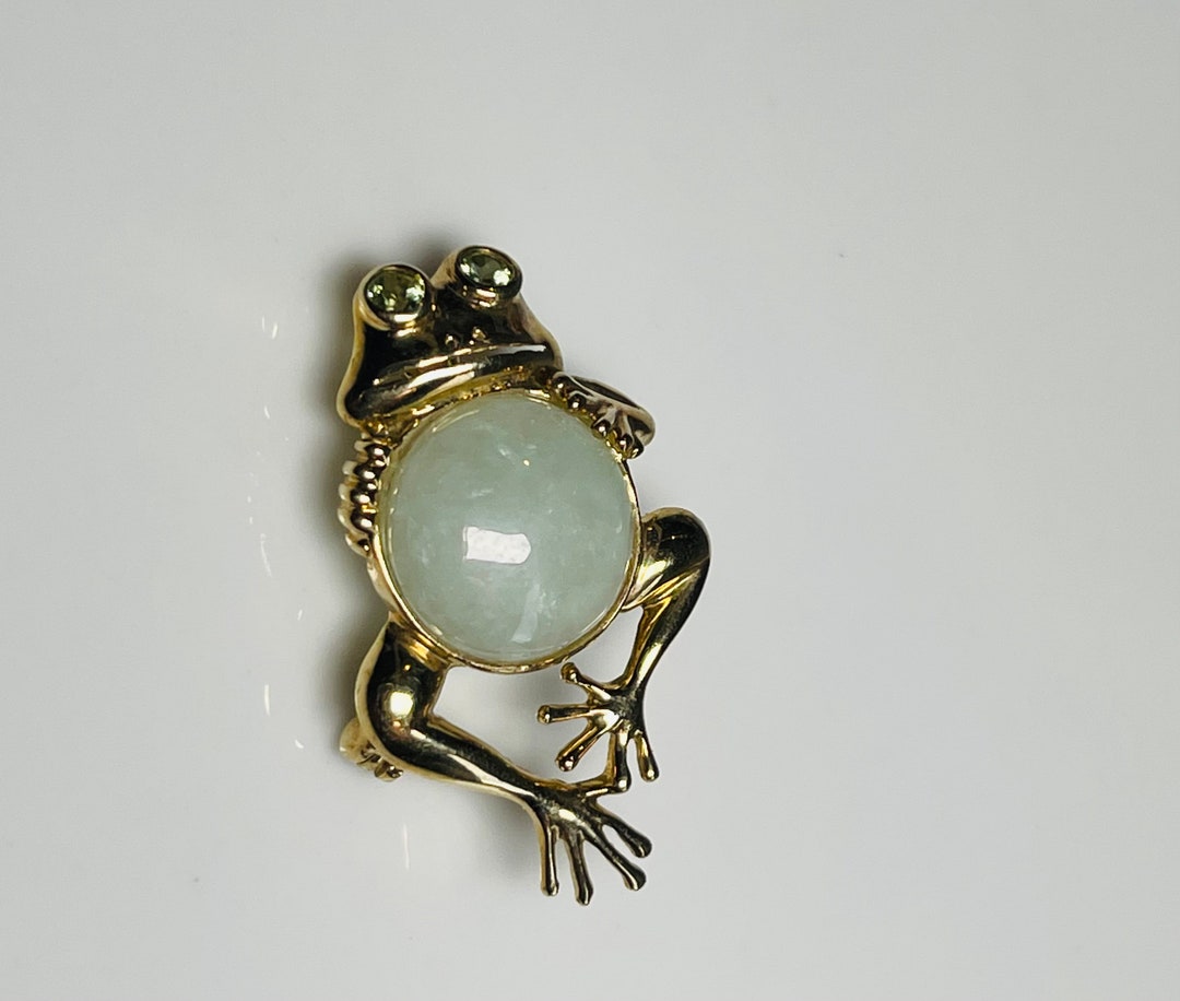 Jade Frog Pendant Brooch 10K Green Mid Century Modern Pendant Vintage