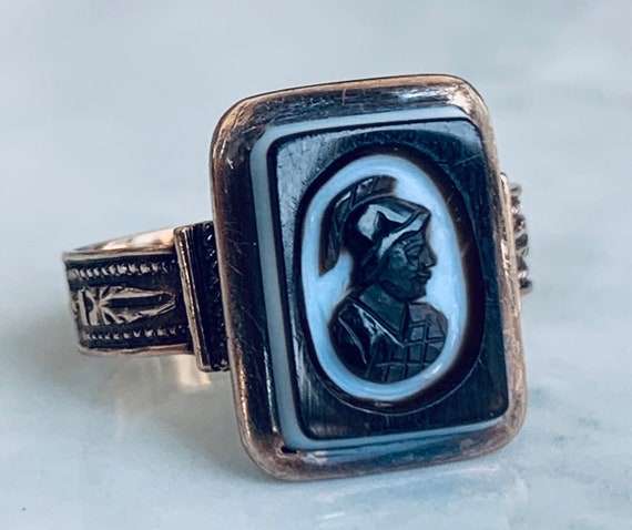 Hard-stone Cameo Ring 1800s Victorian Ring Black … - image 1