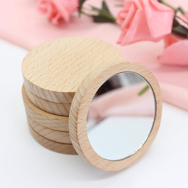 Miroir de Poche en bois Personnalisé. image 2