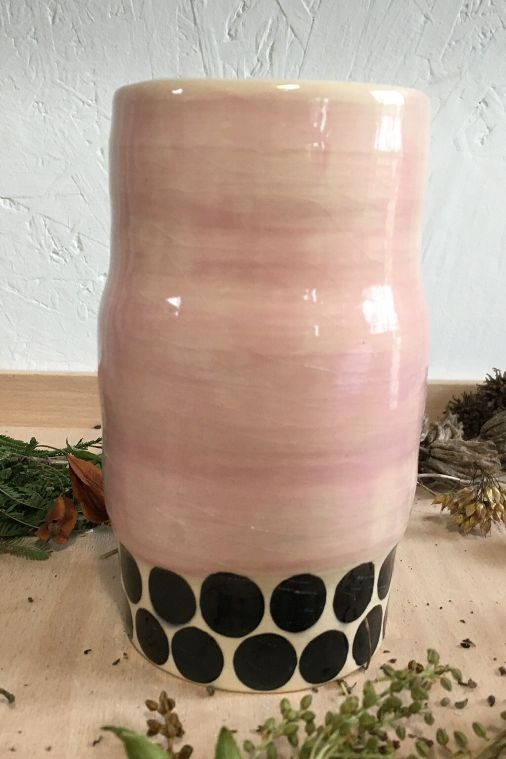 Vase Rose et Pois Noirs