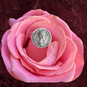 Authentic Ancient Roman coin 2nd Cent. AD Silver ring depicting Emperor Marcus Aurelius