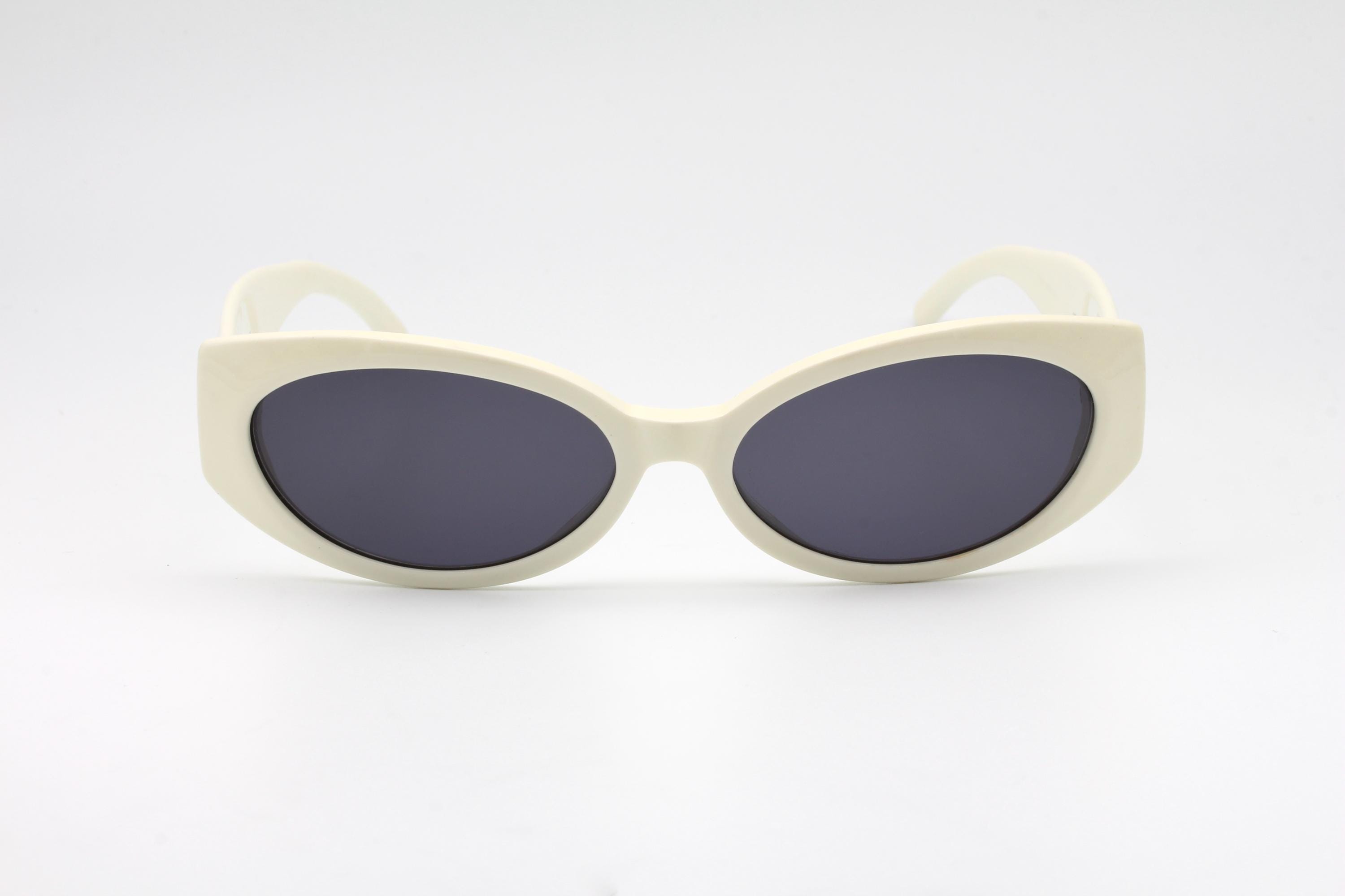 Gucci GG 2196 Vintage Sunglasses Made in Italy 90's - New Old