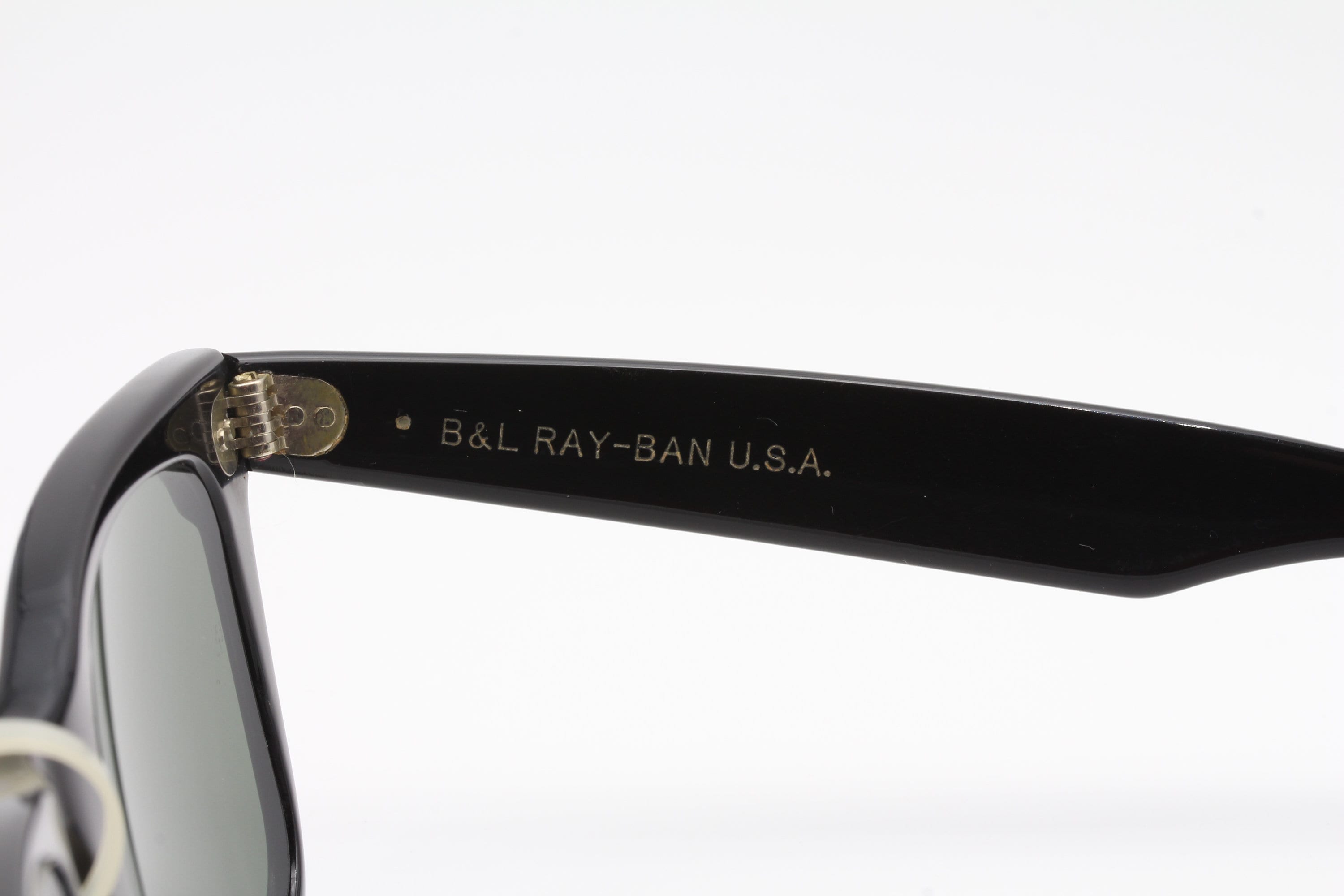 Ray Ban B&L Wayfarer Vintage Sunglasses Made in USA 90's - New Old