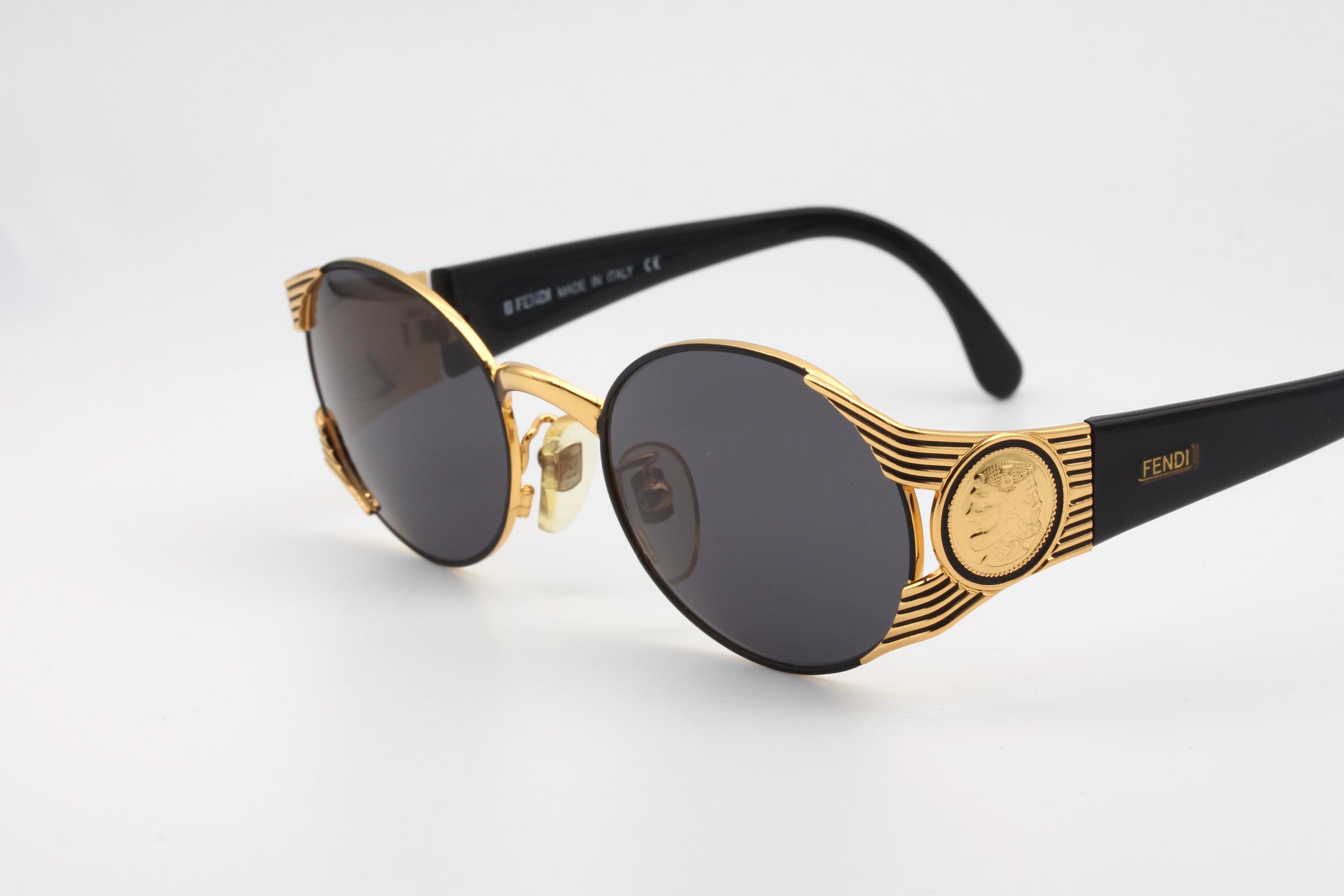 【激レア】FENDI☆ヴィンテージサングラス☆Y2K☆メダリオンロゴ☆イタリア製 Fendi glasses - Etsy 日本