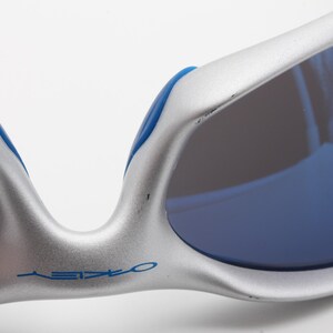 Oakley Valve 1.0 vintage sunglasses made in the USA 2000s - glasses case not included - New Old Stock image 7