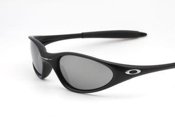 Oakley 廃盤 MINUTE 2.0 ブラック Made in U.S.A. Okaley Minute 2.0 Black Polarized Black Sunglasses 04-515 Made in