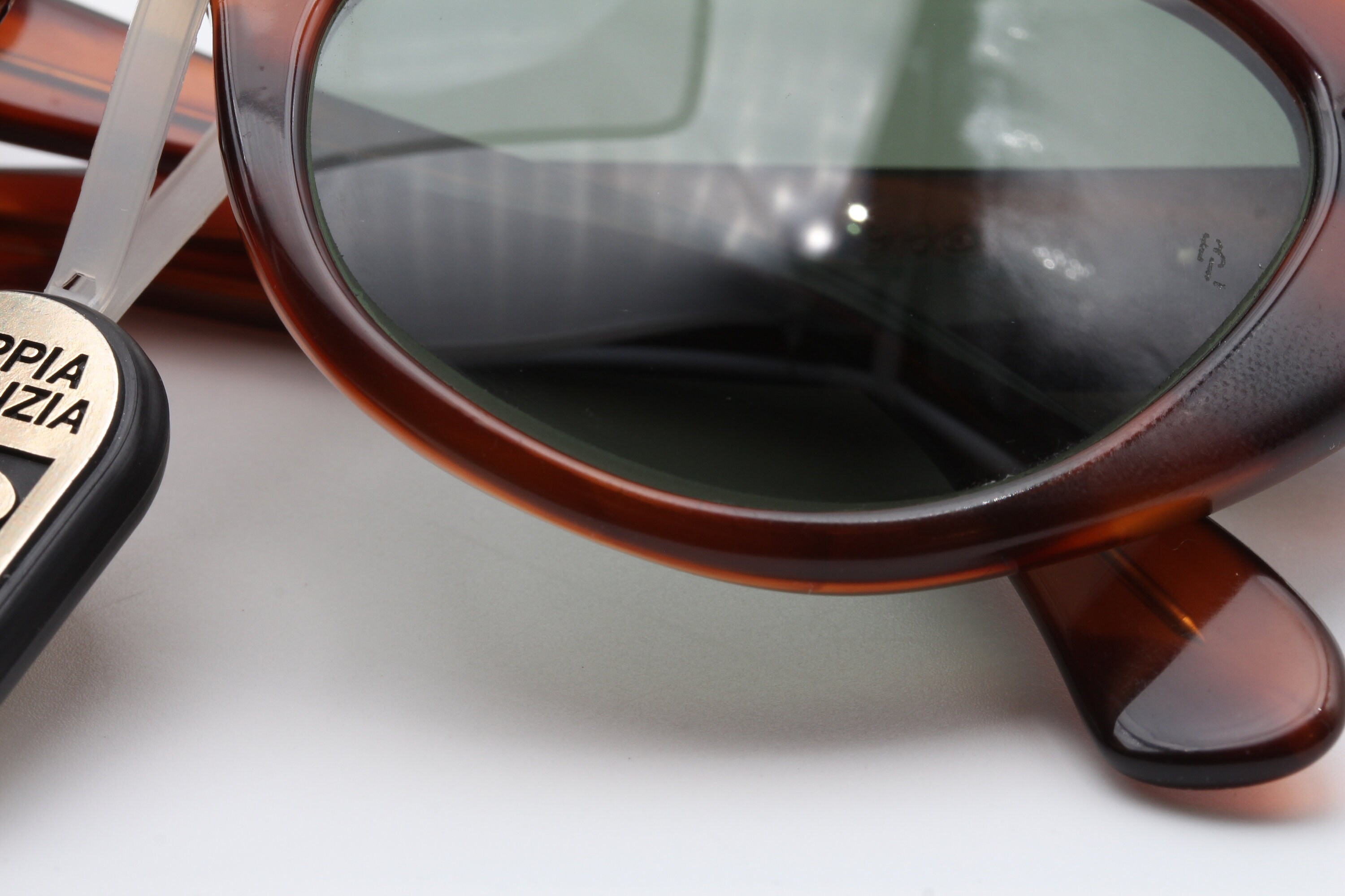 Ray Ban B&L U.S.A. W0960 Vintage Sunglasses Made in U.S.A. 1990s