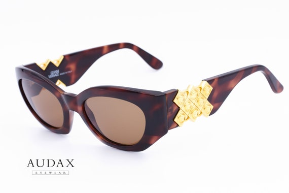 Exclusive Gianni Versace 420/D Vintage Sunglasses Made in Italy in