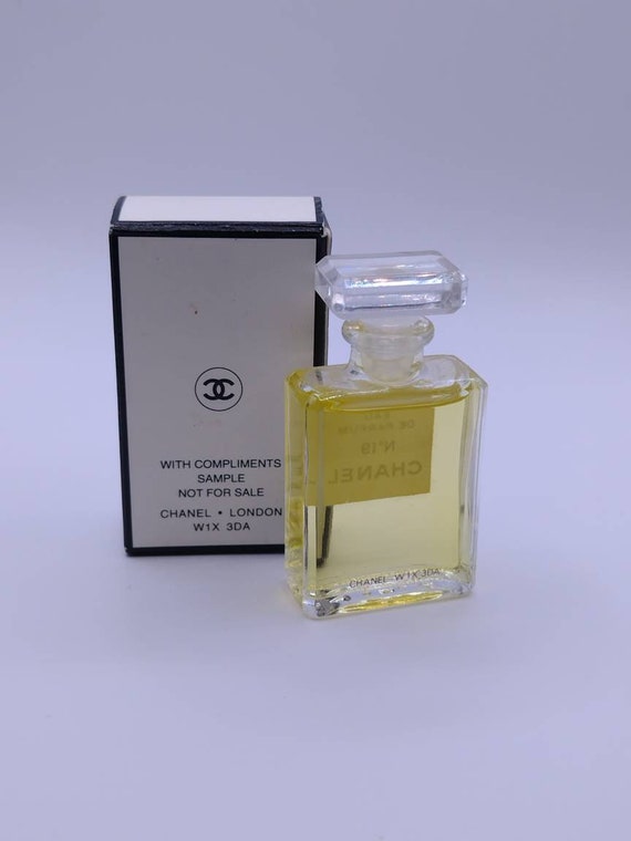 Vintage CHANEL No 19 Collectable Miniature Eau De Parfum 3.5ml 
