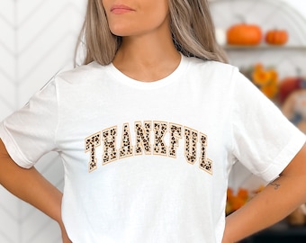 Thankful Shirt, Leopard Print Shirt, Thanksgiving Shirt, Leopard Thankful Tee, Trendy Thankful T-Shirt, Cute Fall Shirt, Fall Vibes Shirt