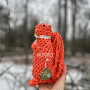 Handmade Squirrel Rope Chew Toy: Sustainable Cotton, Mild Chewers