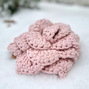 Cherry Blossom: Snuffle Flower Dog Toy, Enrichment and interactive dog toy, Sustainable Pet Rope Toy, Gift for Pets, Welcome Home Gift