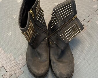 gray ankle boots