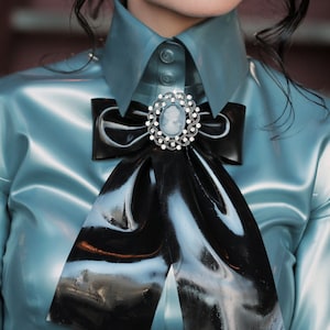 Latex, rubber, fashion, bow, cameo, handmade, Sebastian Cauchos, haute couture, fetish, custom made