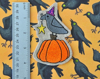 Crow Pumpkin Halloween Patch 4 Inches Iron On or Sew On  Beautiful Detail