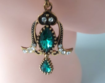 100 x 4.3mm SS18 SEW ON EMERALD Green Glass Crystal DIAMANTE Rhinestones Dress
