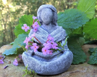 Goddess Statue, Gaia Goddess, Moon Goddess Statue, Kwan Yin Statue, Altar Goddess, Meditating Goddess Statue, Mother Goddess Statue, Yoga