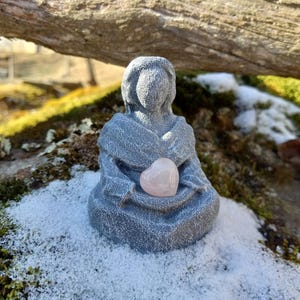 Aphrodite Goddess Statue with Rose Quartz Gemstone – Love, Passion, Healing Altar Decor - Miniature Aphrodite Goddess image 4